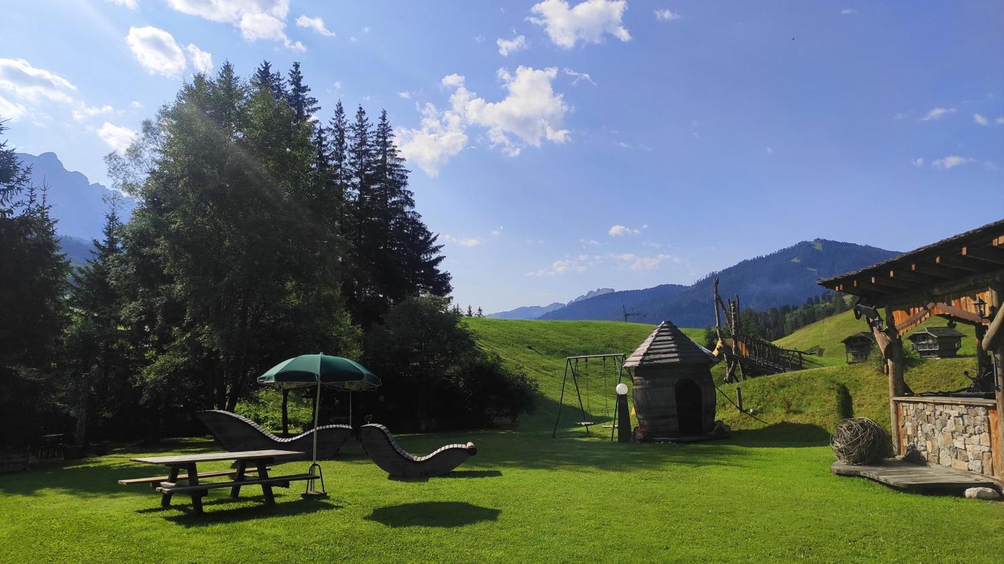 Guesthouse Rungg Badia  Exteriér fotografie